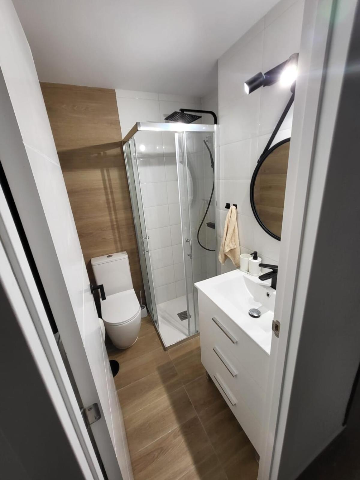 Sea View Luxury Victoria Apartment